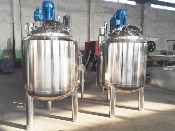 不銹鋼反應釜在制造過程中有哪些缺陷
